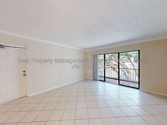 4th image of 1015 Green Pine Blvd APT C2
