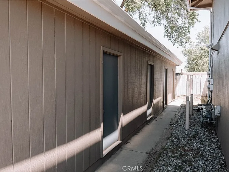 217 E I St — Photo 15