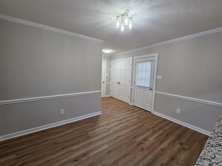 3812 Gloucester Rd — Photo 35