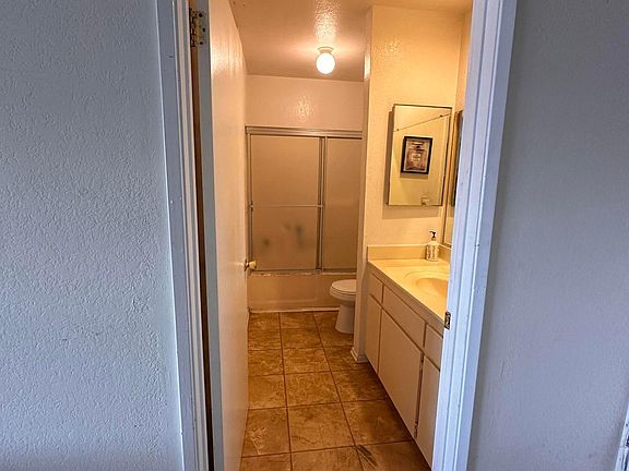 3rd image of 4217 Inglewood Blvd