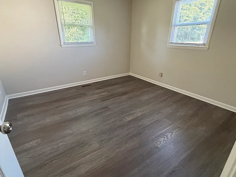 1515 Fort Ave — Photo 7