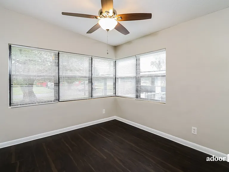 3215 Seine Dr — Photo 12