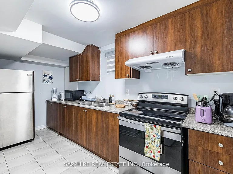 325 Trudeau Dr #BASEMENT — Photo 9