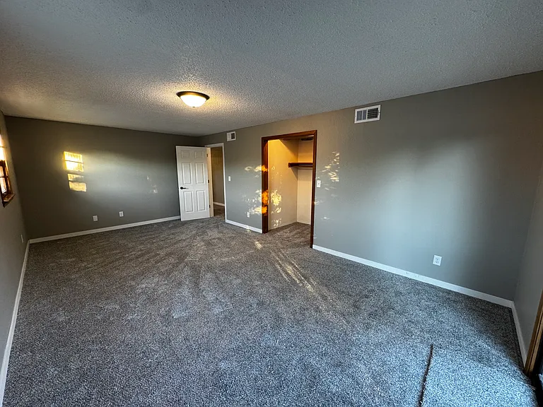 402 Butler Ave #C — Photo 18