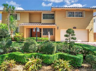 7881 NW 169th Ter, Miami Lakes, FL 33016