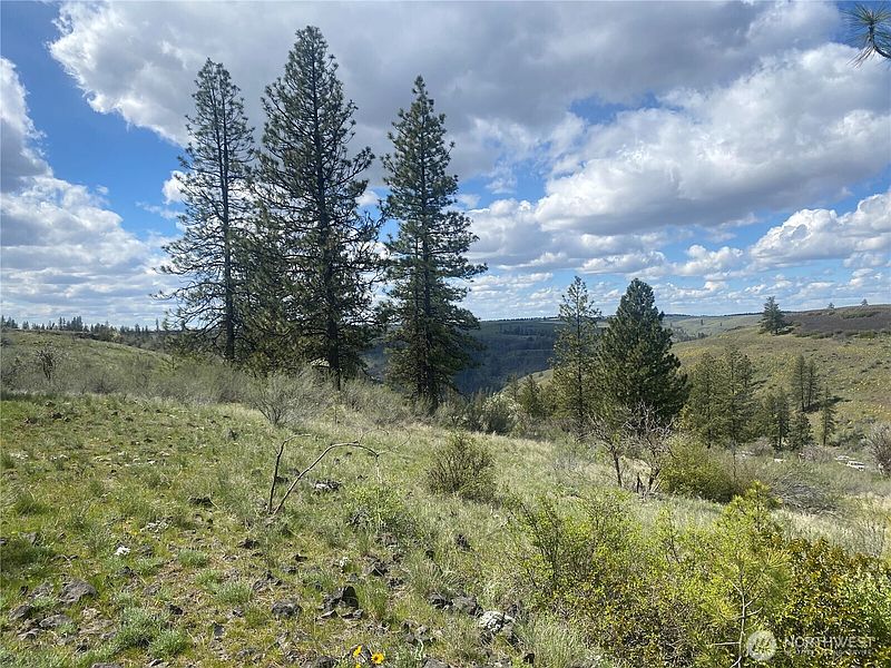 4th image of 27220 Underwood Canyon