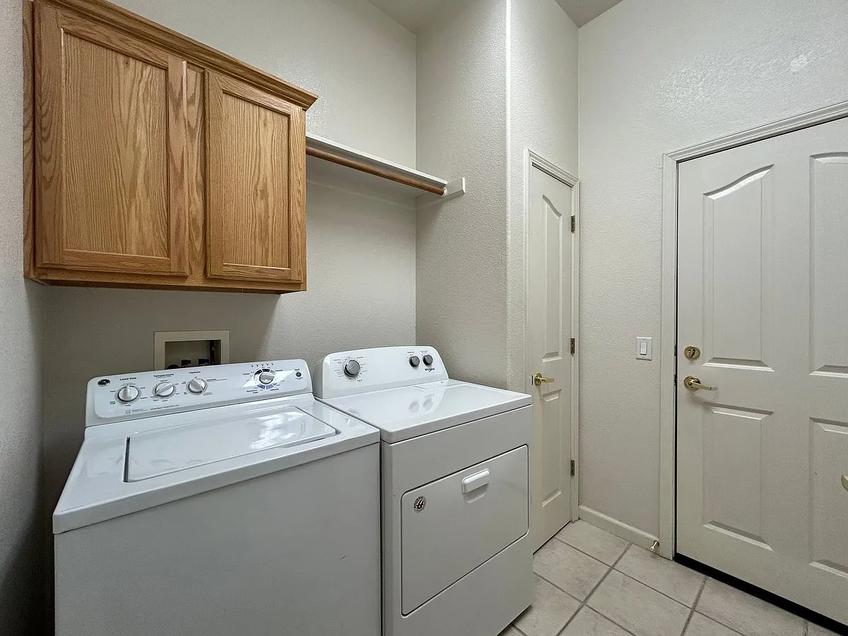 Building Photo - 9436 Emerald Cove Ln