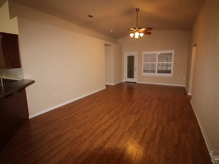 4479 Winona Ln — Photo 6