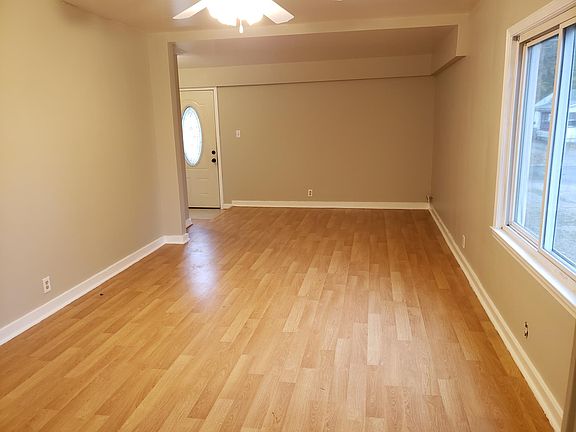 4th image of 1717 Hicks Dr