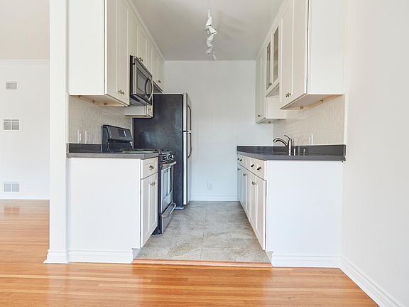 5th image of 1201 Idaho Ave APT 6