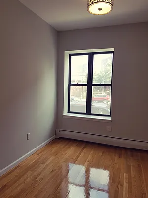 Rented by Bruma Realty LLC | media 14