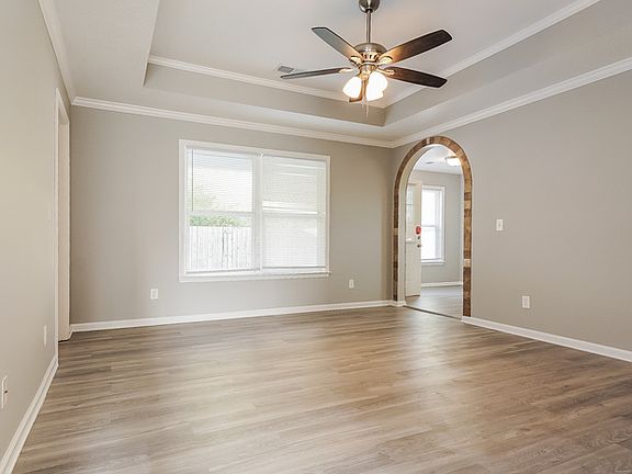 3rd image of 10946 Griffin Dr