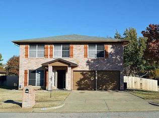 6912 Crystal Ln, North Richland Hills, TX 76182