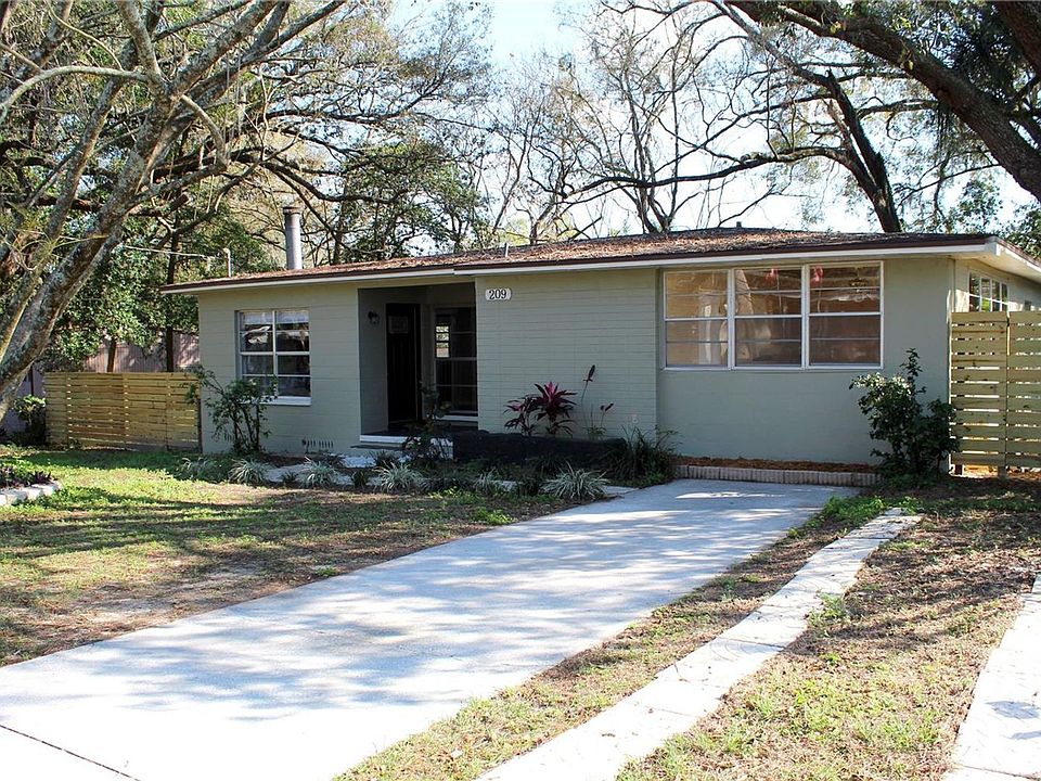1st image of 209 Redwood Ave