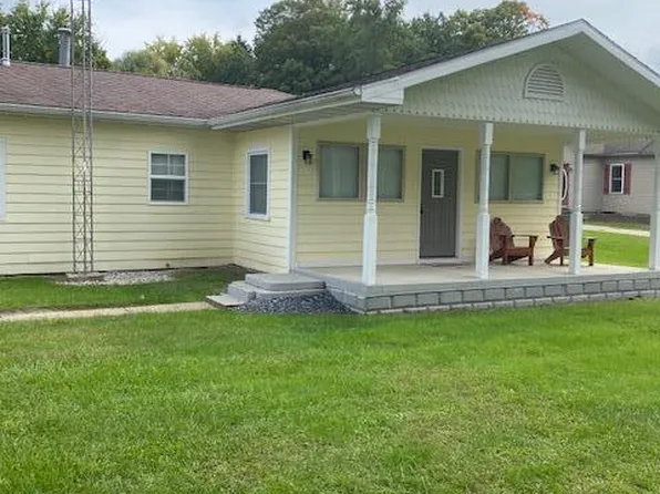 4979 Park Dr, Watervliet, MI 49098