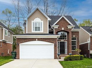 13707 Grandeur Ave, Shelby Township, MI 48315