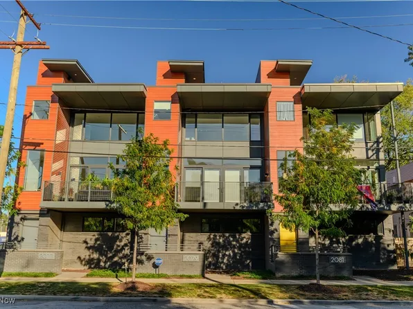 2079 Columbus Rd, Cleveland, OH 44113