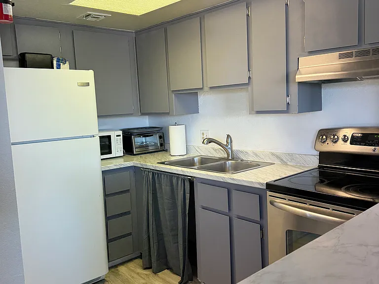 700 W University Dr #213 — Photo 8