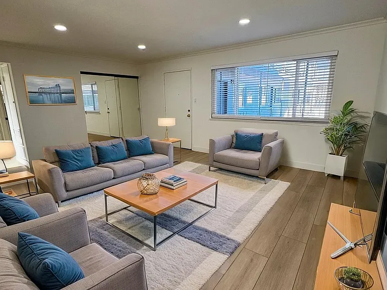 1133 Paloma Ave #4 — Photo 9