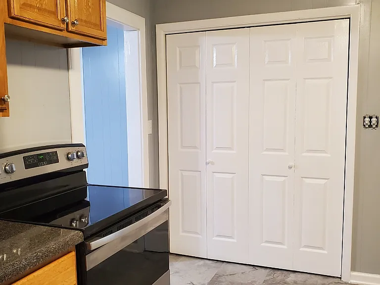 135 Kingsolver St — Photo 11