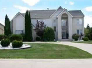 7106 Timberview Trl, West Bloomfield, MI