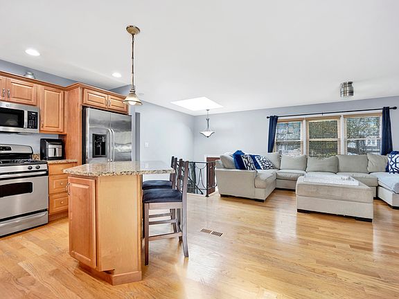 4th image of 3117 Shelley Ct