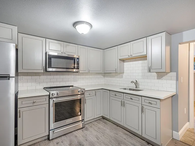 4833 NE 11th Ave #B — Photo 6
