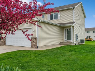 1845 Hunters Creek Way, Marion, IA, 52302