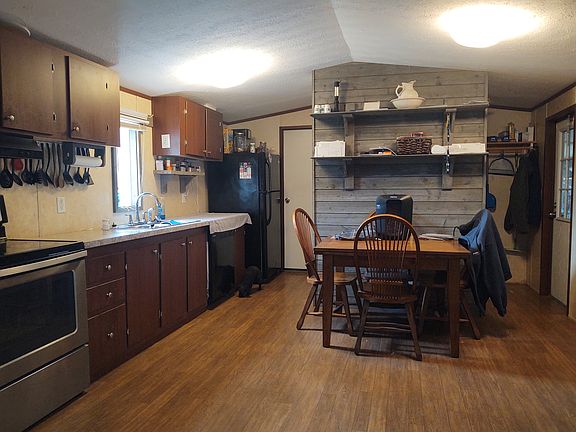 5th image of 155 Shelby Rd