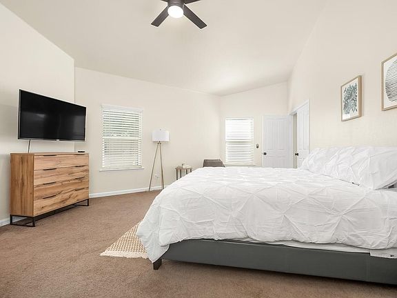 3rd image of 10840 N Bunkerhill Dr