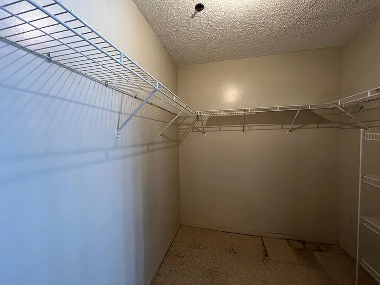 111 W Maple St #707 — Photo 8