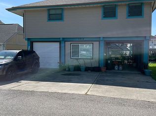 1218 Sailfish St, Bayou Vista, TX 77563