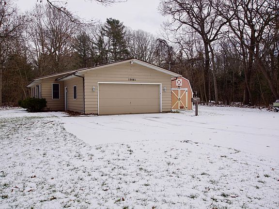 2nd image of 15081 Groesbeck St