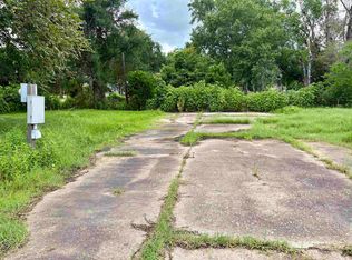 1812 Houston St, Orange, TX 77630