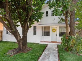 2508 SW 10th St, Miami, FL