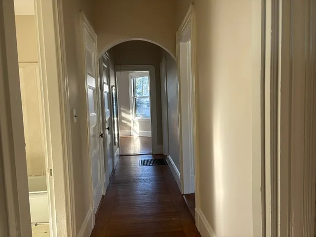 1 bed, 875 sqft, $2,200 — Photo 4