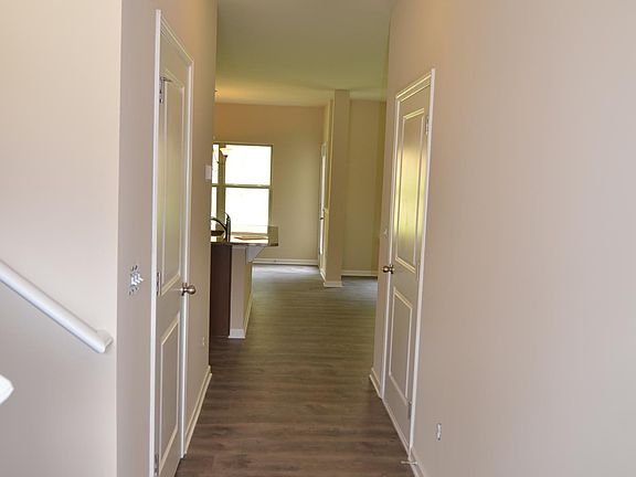 3rd image of 3293 Lowland Dr