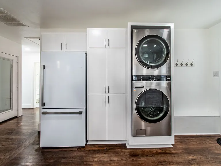 1117 Ocean Dr E #A — Photo 17
