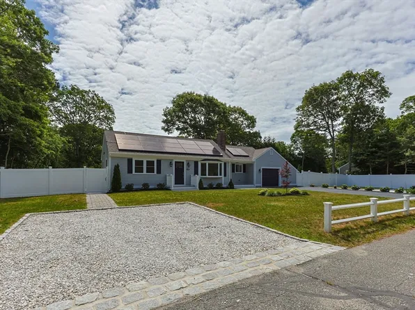 28 Vandermint Ln, Barnstable, MA 02630