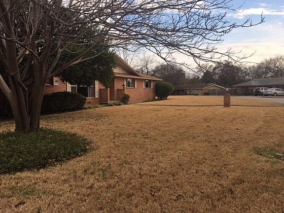 2nd image of 2601 Skyline Dr
