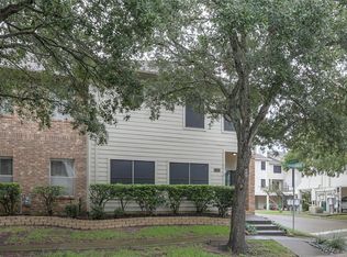 2018 Lakeside Dr, Seabrook, TX 77586