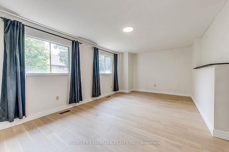 Oakville Townhouse for rent - 4 Bedrooms — photo 18