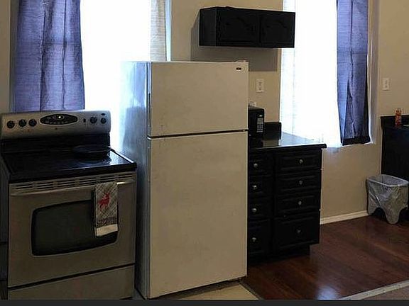 5th image of 1610 Queen City Ave APT 1