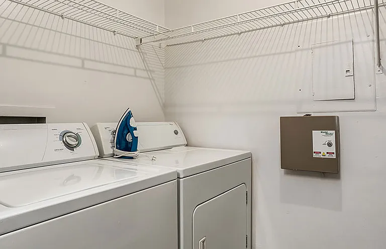 Woodview Apartments — Photo 15