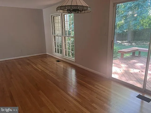 8523 Tysons Ct — Photo 4