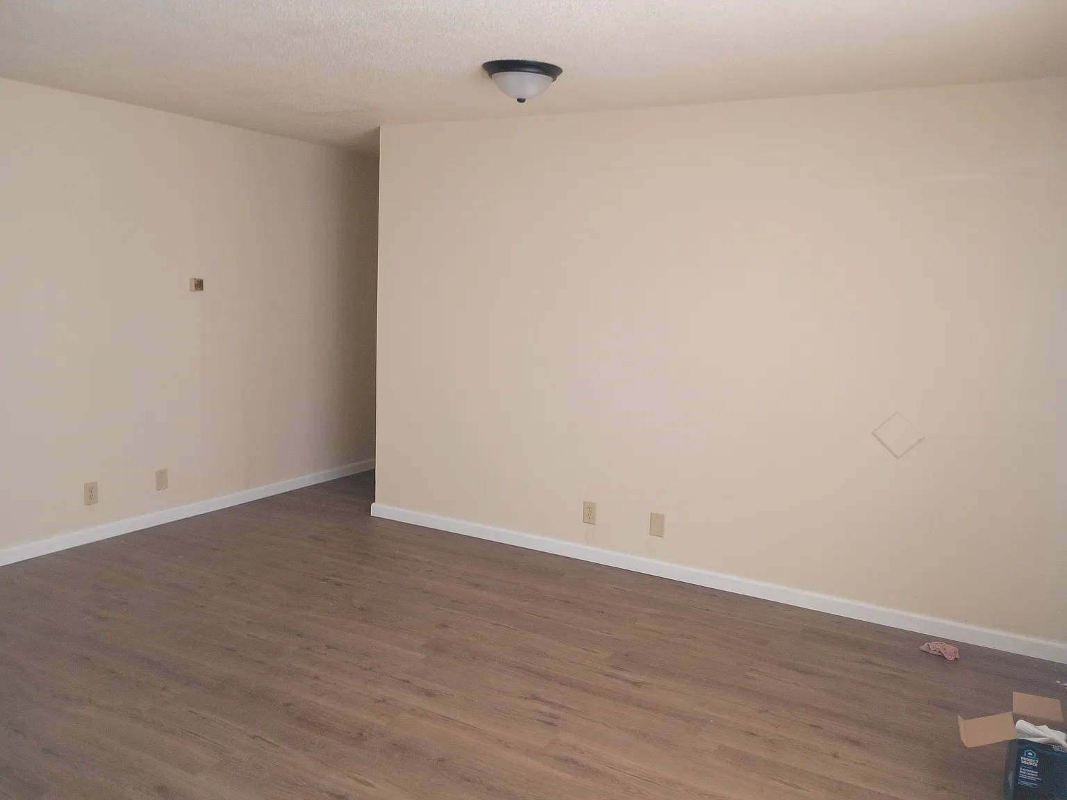 3 bed, 1090 sqft, $2,800 — Photo 2