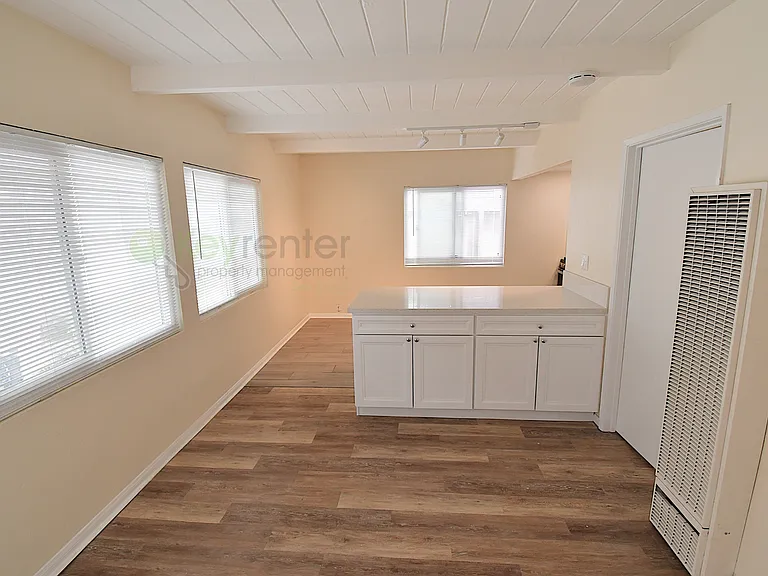 622 N Nevada St — Photo 6