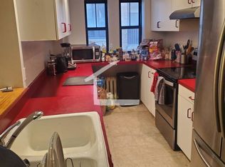 452 Park Dr APT 11, Boston, MA 02215
