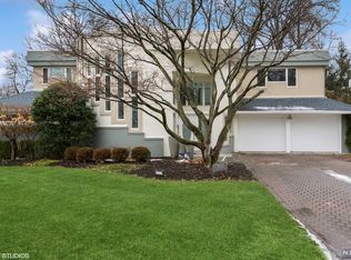 1624 Dover Ct, Teaneck, NJ 07666