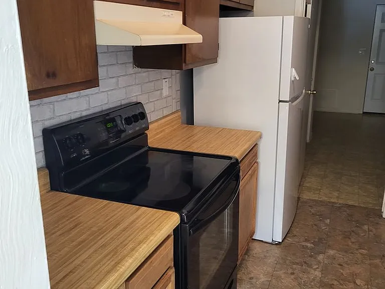 6057 Camellia Dr — Photo 6